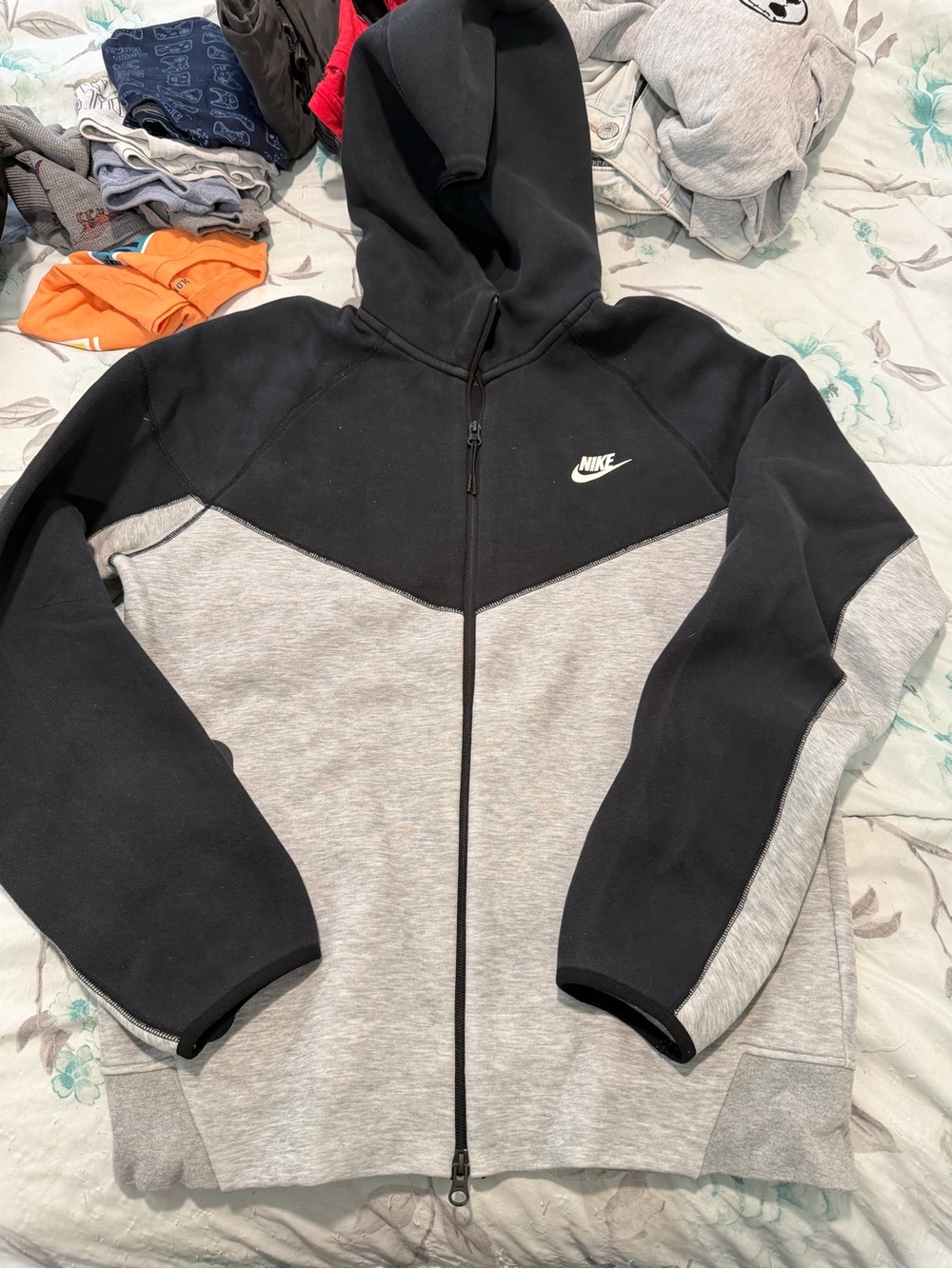 Nike Black & Gray Full-Zip Hooded Sweatshirt